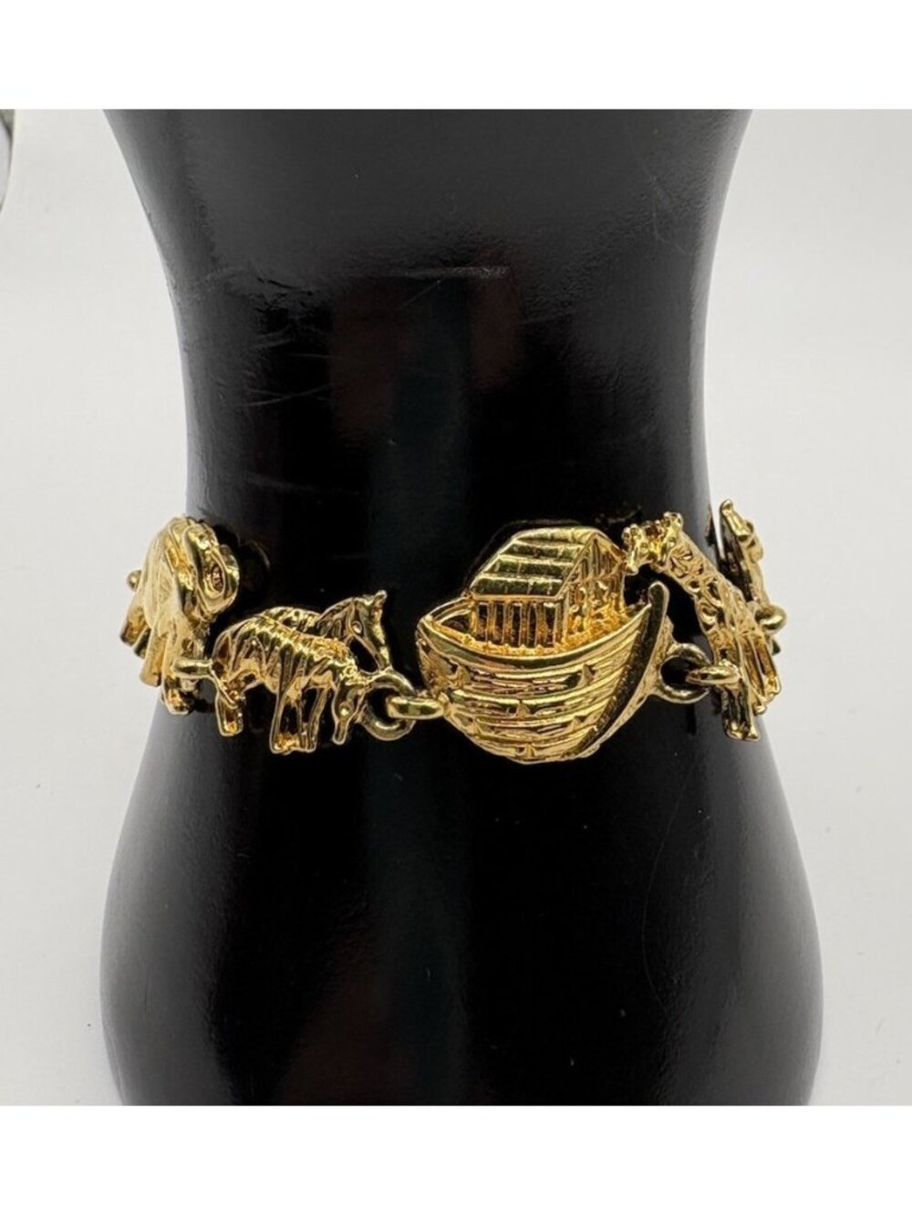 Premier Designs Gold Tone Noah’s Ark Bracelet Religious Animals Giraffe